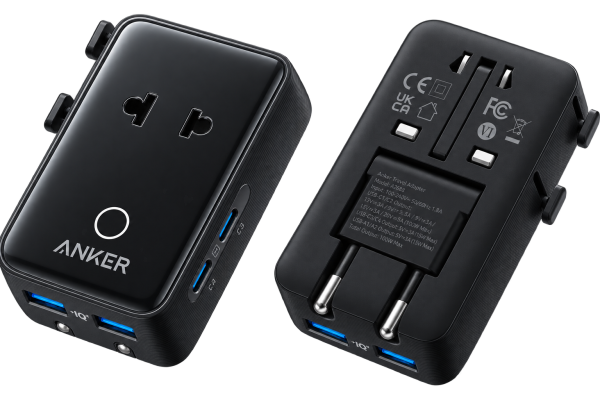 ANKER NANO TRAVEL ADAPTER (5IN1) 20W CRNI